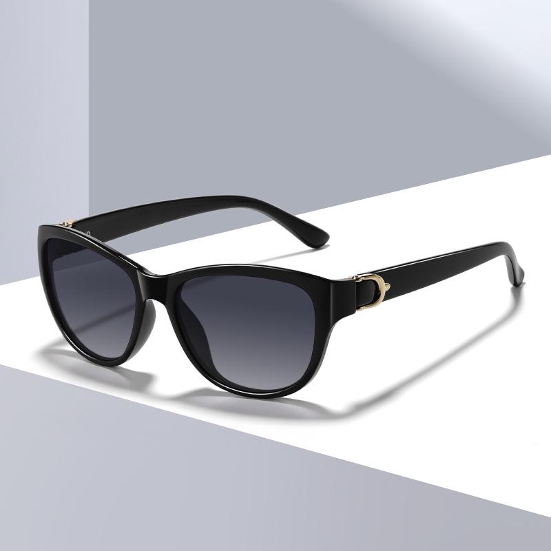 Women's Polarized Sunglasses with UV Protection: Fashion Eyewear