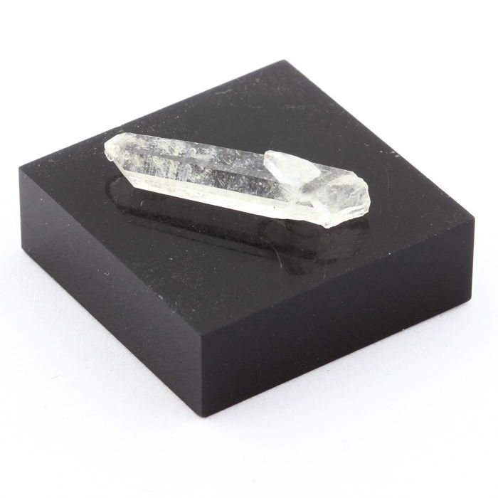 Pierres et Minéraux. Quartz. 5.775 ct. La Gardette Mine, Bourg d'Oisans, Isère, France.