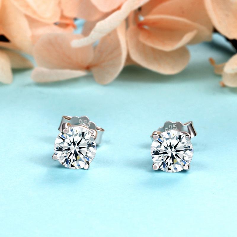 Four-prong Stud Jewelry, Fashionable and Simple, Elegant Silver Needle, Korean Fashion Stud Earrings On Instagram
