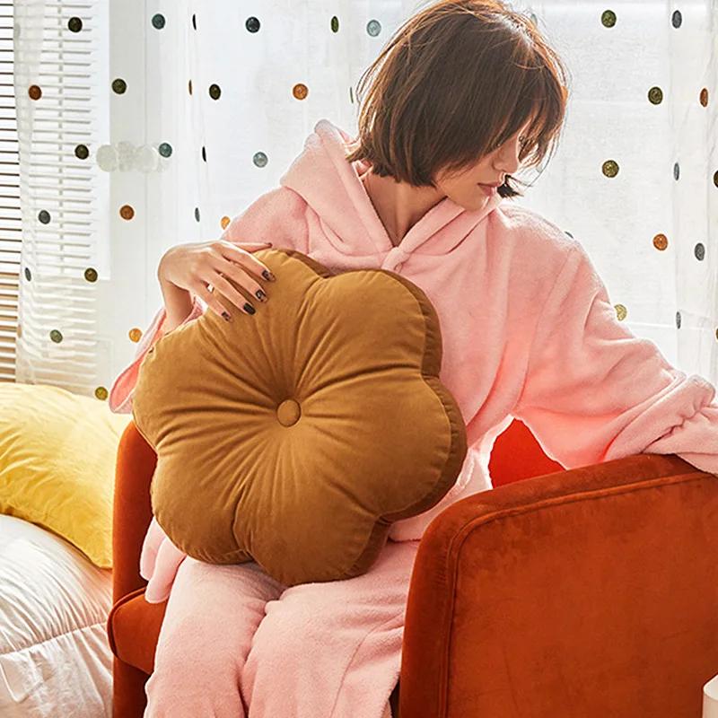 

Creative Petals Cushion Girly Room Decor Sunflower Pillow Bay Window Pink Flower Setting for Kids Bedroom Seat Pillow Decoration 40x40cm коричневий