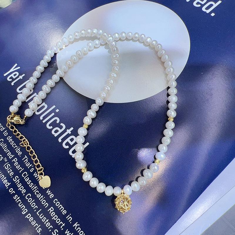 French Retro Pearl Necklace with 18k Gold-Plated Copper Clavicle Chain