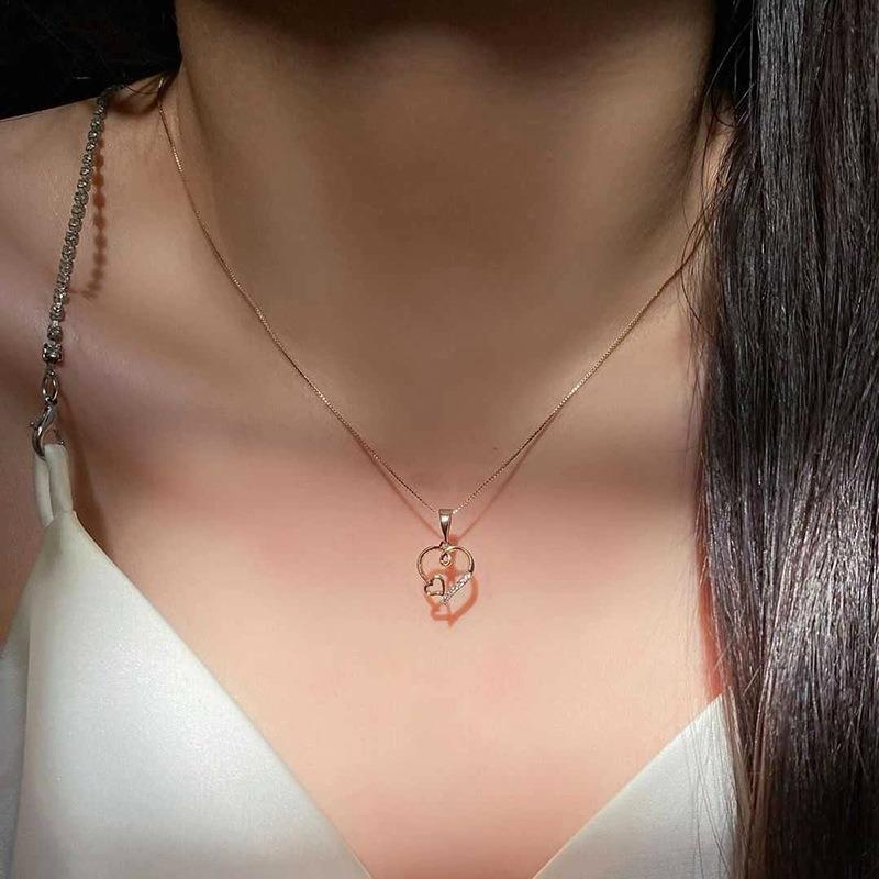 New jewelry autumn and winter fashion versatile diamond pendant personalized love letter necklace women