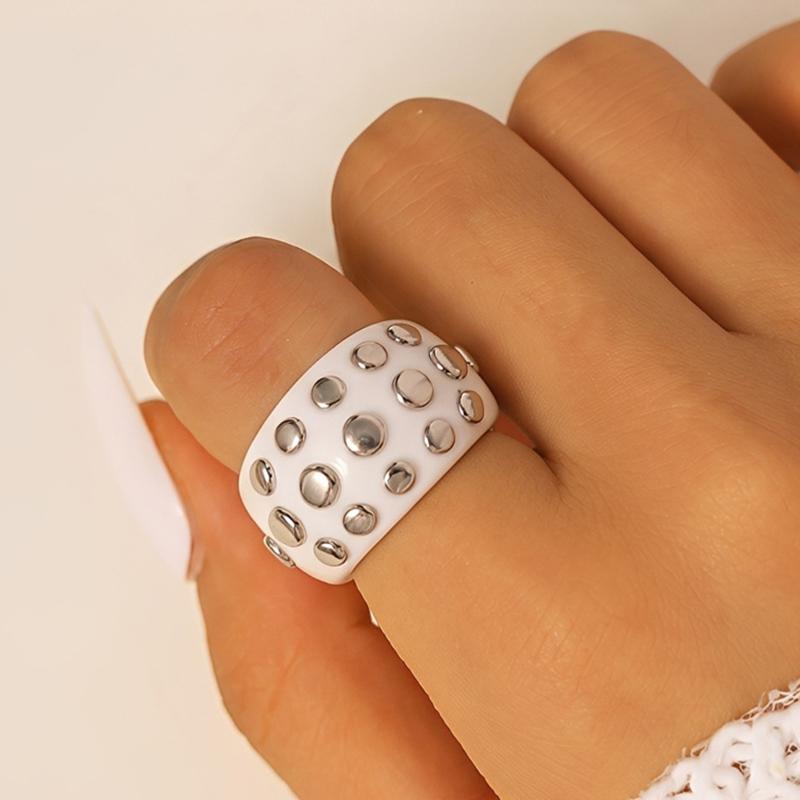 New Fashion Resin Acrylic Geometric Adjustable Ring for Women Punk Silver Color Rivet Big Thick Rings Gothic Jewelry