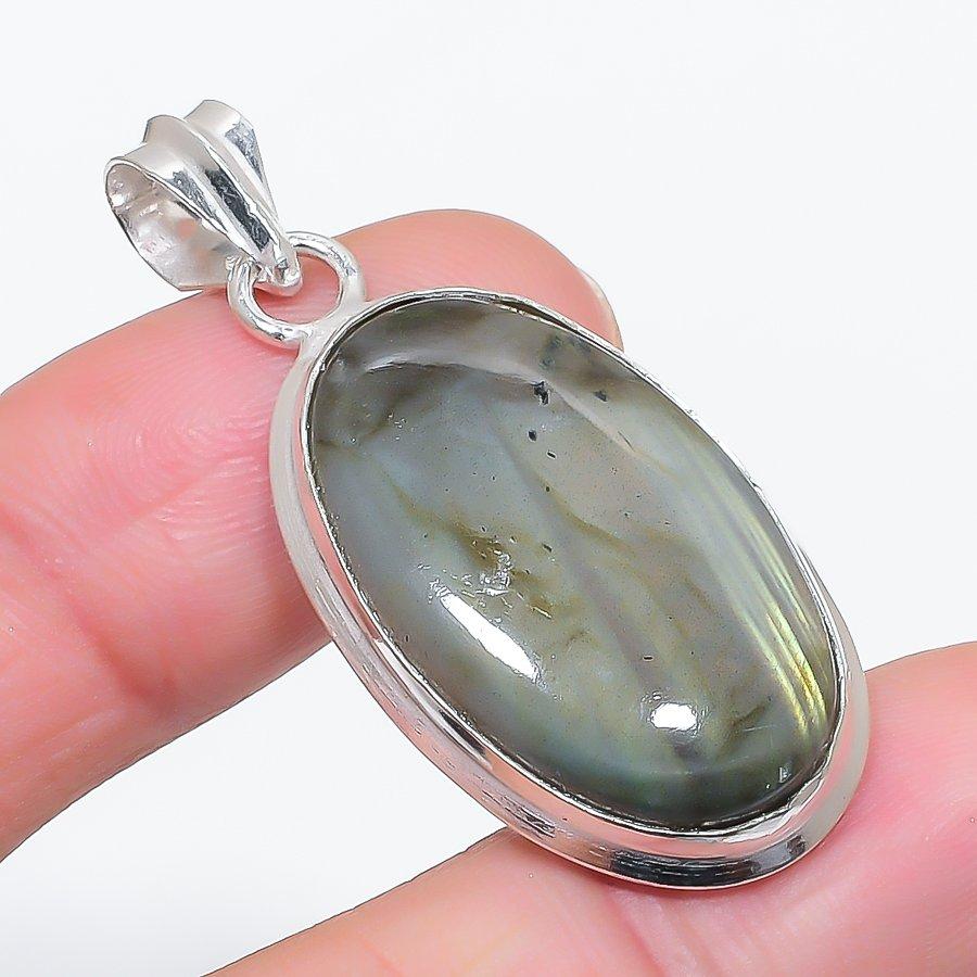 

Natural Labradorite Gemstone 925 Sterling Silver Jewelry Pendant 1.81 Q2j99