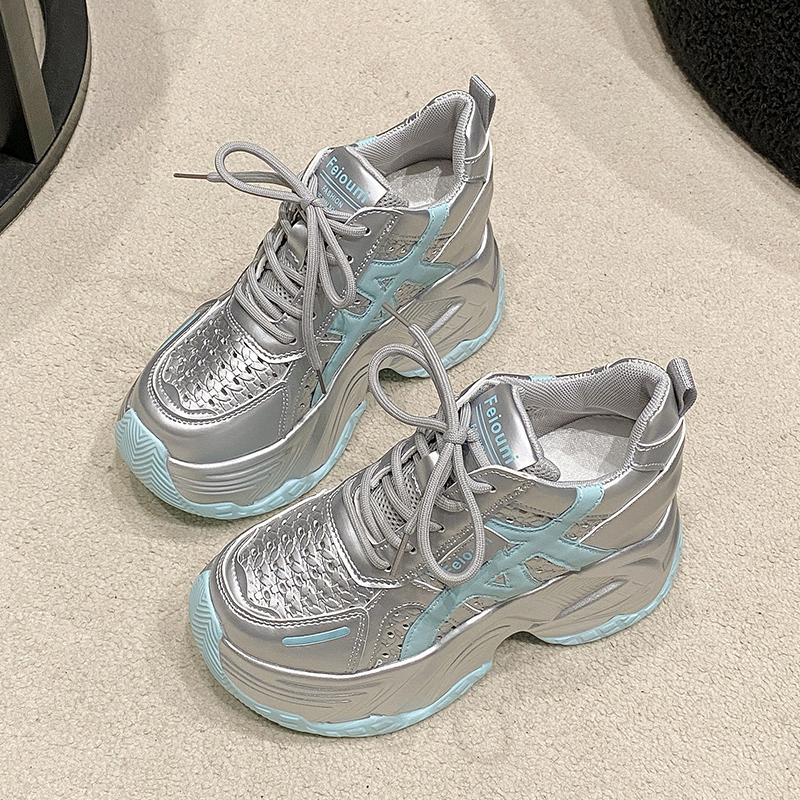 Moda 2025 Grube Skórzane Sneakersy Letnie Casualowe Wulkanizowane Buty Kobieta Wysoka Platforma Oddychające Siateczkowe Sneakersy 10CM Sportowe Buty Taty