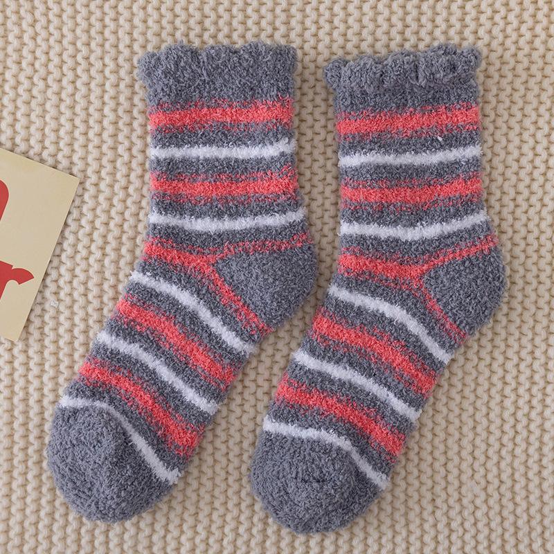 Coral Fleece Socks for Women's Autumn and Winter Warmth Thickened Mid-calf Socks Snow Floor Socks Postpartum Home Sleep Socks Trend