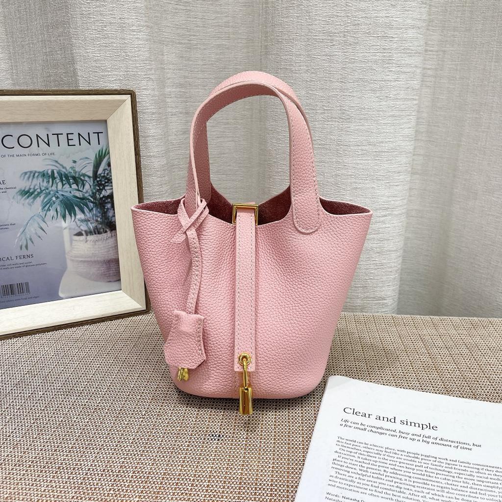 Large Capacity First-Layer Cowhide Vegetable Basket Bag, High-End Light Luxury Versatile Handbag