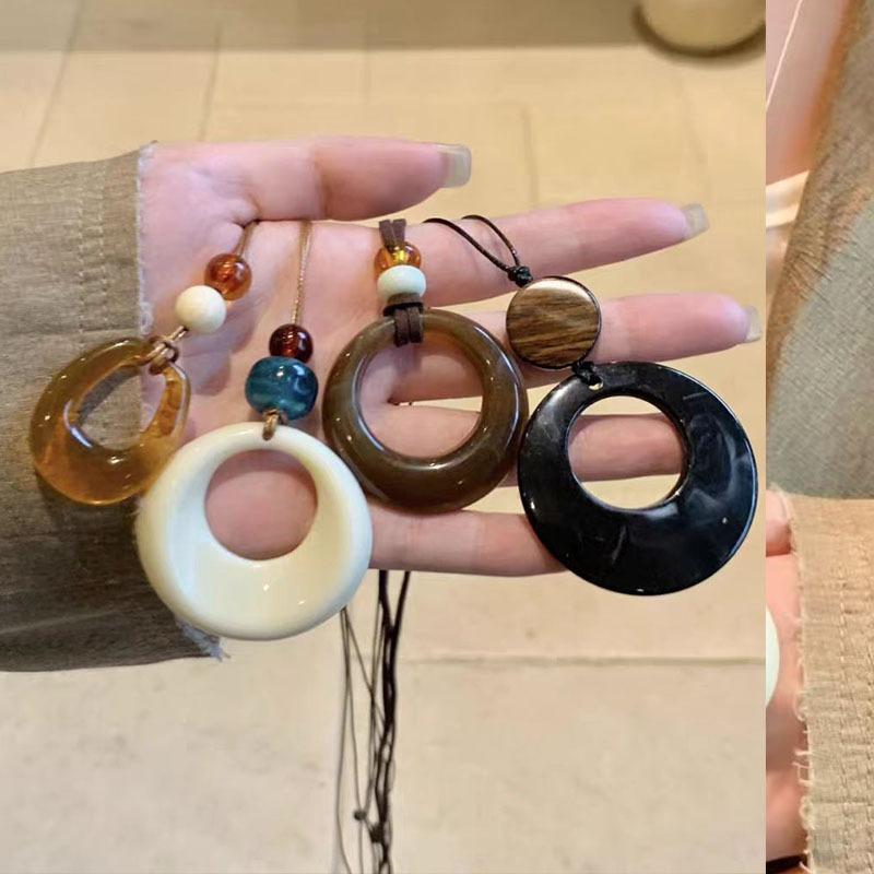 Large cream circle resin necklace women's retro long design neck chain niche accessories