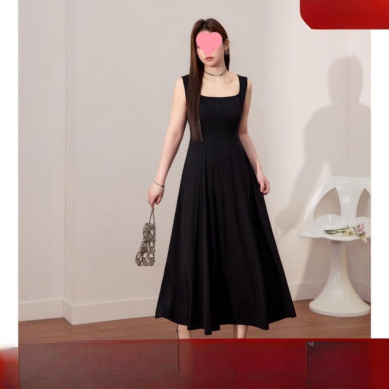 Elegant Plus Size Black Summer Vest Dress - Waist-Cinched, Slimming Fit for a Stylish Look.