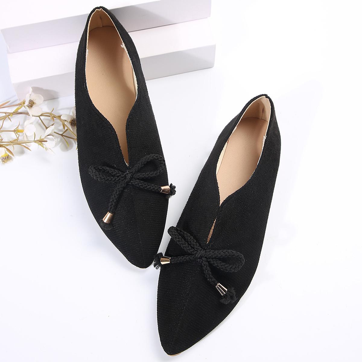 European and American large-size temperament single shoes pointed flat-bottomed bows decorative flat-bottomed single shoes comfortable and trendy 43 чёрный 2380₽