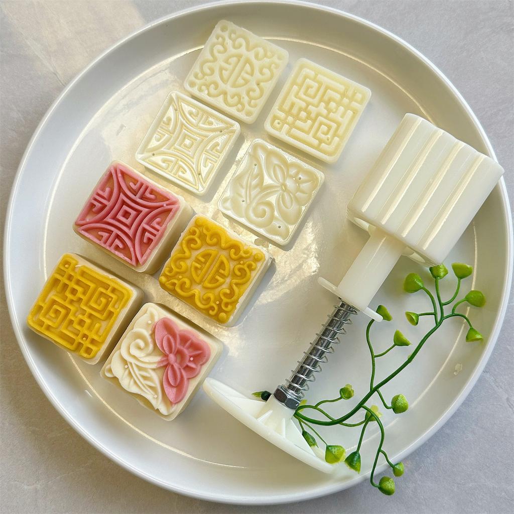 Pohodlná čtvercová forma na pečivo, multifunkční formy na mooncakes se 4 různými vzory, uměleckým reliéfem