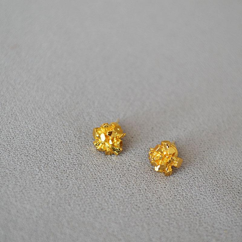 Shine Like A Diamond, Metallic Luster Irregular Crystal Cluster Bud Simple Brass Gold-plated Silver-plated Stud Earrings золотой