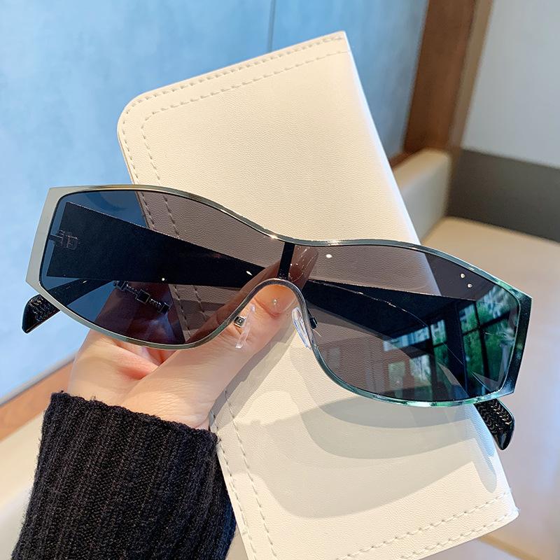 

vintage small square one piece gradient sunglasses for women new fashion alloy Y2K sun glasses ladies driving shades uv400 Without Case серебряный серый