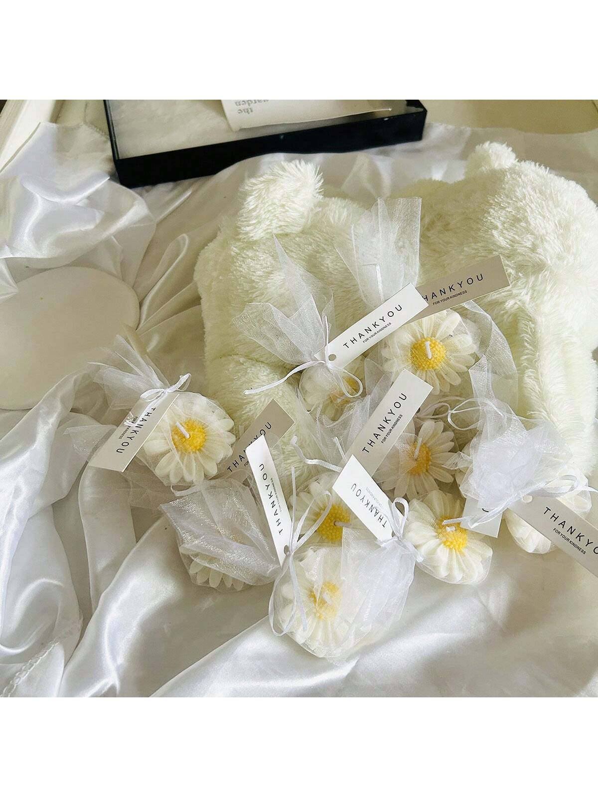 

Набор свечей в форме ромашек - Свадебные сувениры, Подарочная корзина, Декор для девичника, Ароматизированный соевый воск для ароматизации дома, Минималистичный