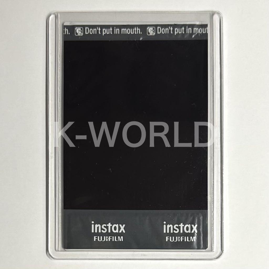 [USED] Loossemble Ktown4u Autographed Polaroid of Yeojin