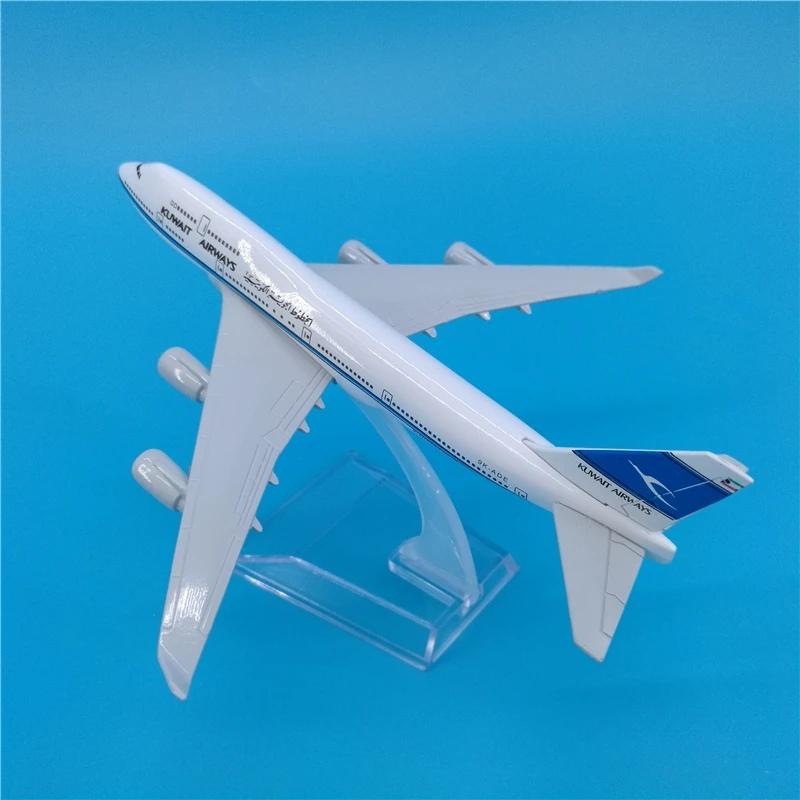 Scale 1/400 B747 Airplanes Model Kuwait Airways 16CM Model Planes Metal Alloy Aircraft Collectible Display Model Souvenir Toys