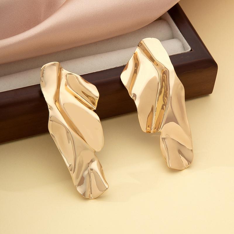 Vintage Golden Statement Stud Earrings For Women Fashion Jewelry Party European Long Punk Twist Irregular Geometry Accessories