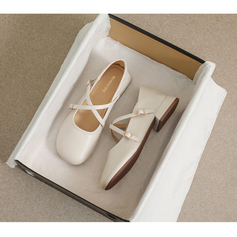 Women's soft soled thick heels round toe shoes