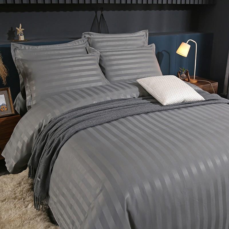 Pure White Eight-Piece Bedding Set: Duvet Cover, Quilt, Comforter & Bed Sheet
