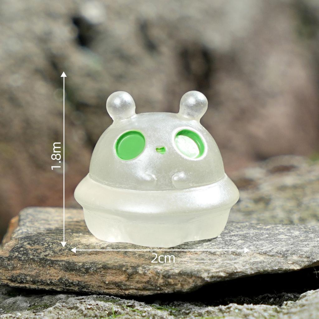 Glow-in-the-Dark Resin Figurine Micro-Scenery Decorative Ornament Cartoon- Adorable Viral Glowing Desktop Craft Item