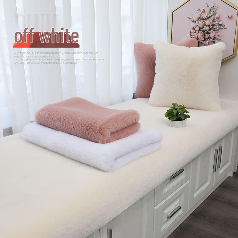 

Custom Thick Faux Rabbit Fur Window Sill Mat: Short Plush Carpet for Bay Window, Balcony, Bedroom Sofa, & Seat Cushion 50*160cm грязно-белый