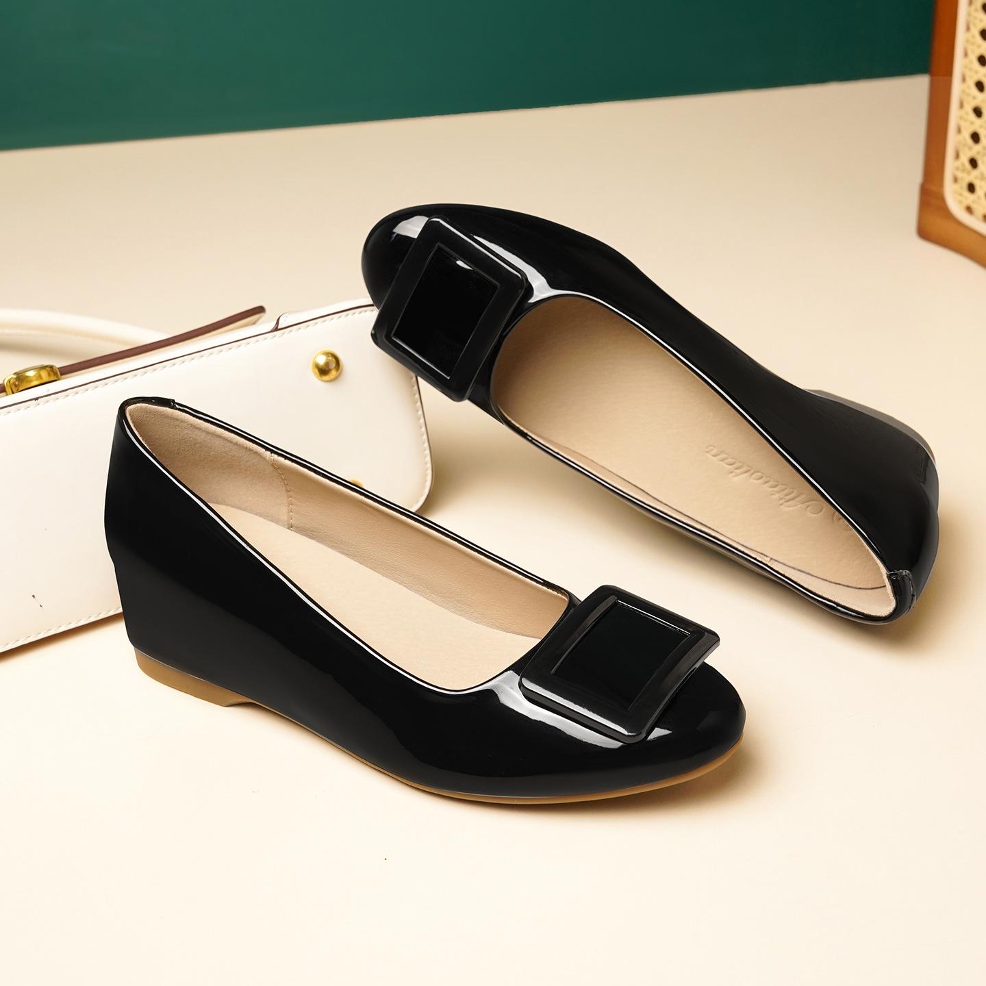 

2025 new nude patent leather thick heel square buckle light mouth nude single shoes women patent leather versatile thick heel commuter women 40 чёрный