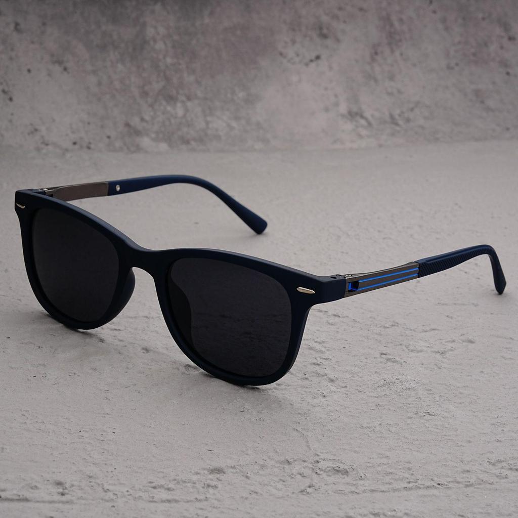 Retro Classic Polarized Sunglasses with Square Frame and Rivet Design