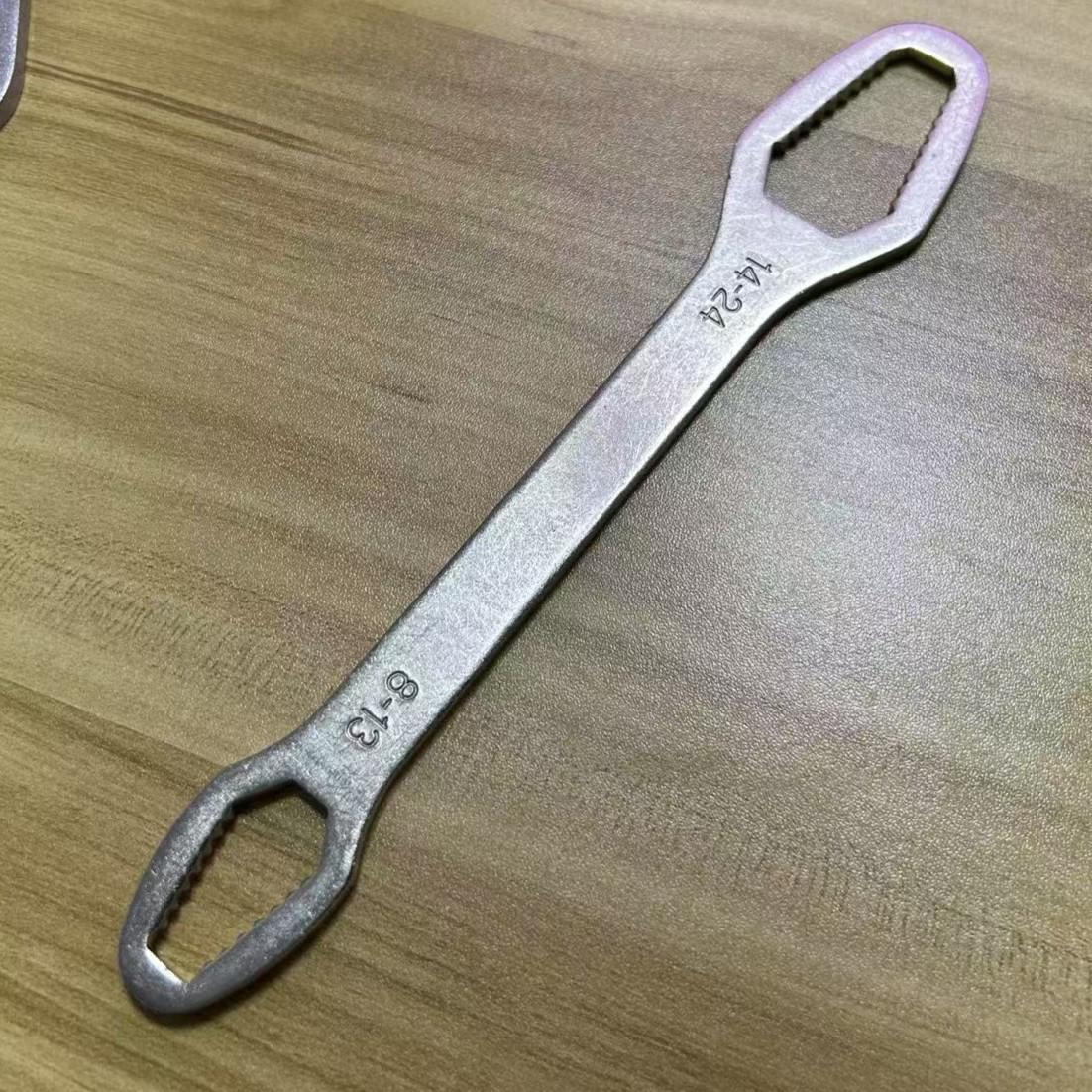 

Новый многофункциональный самозатягивающийся ключ 8-24 мм: Универсальный инструмент с двумя головками