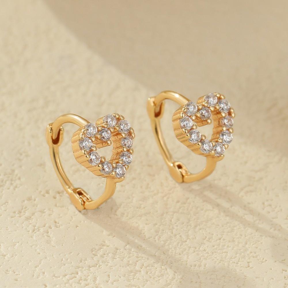 Shiny Heart Stud Earrings Sparkling Ear Buckle Luxury Rhinestone Hoop Earrings Female