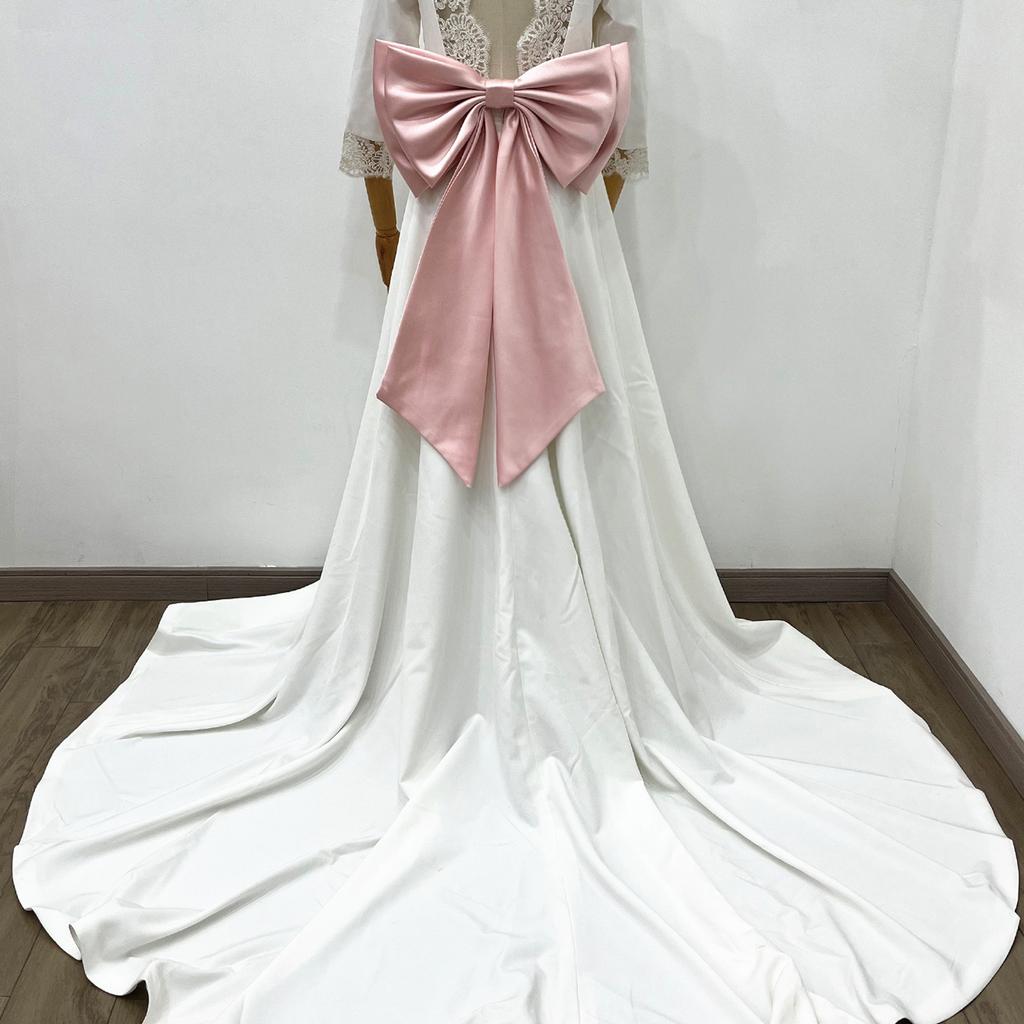 Elegant Satin Wedding Dress Bowknot Lightweight Detachable Bow Waist Decoration for Stage Performance and Cosplay