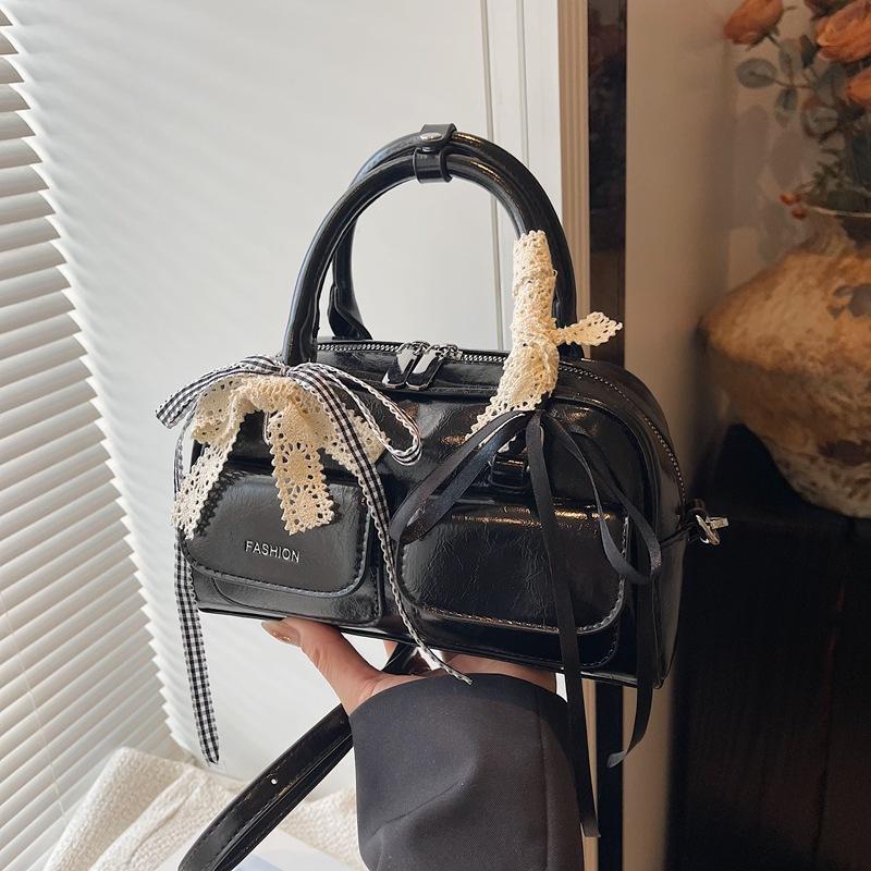 

Premium bag women s new niche design shoulder messenger bag versatile fashion pillow bag чёрный