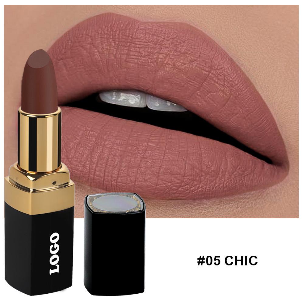 Long-Lasting Matte Lipstick: No Fading or Transfer