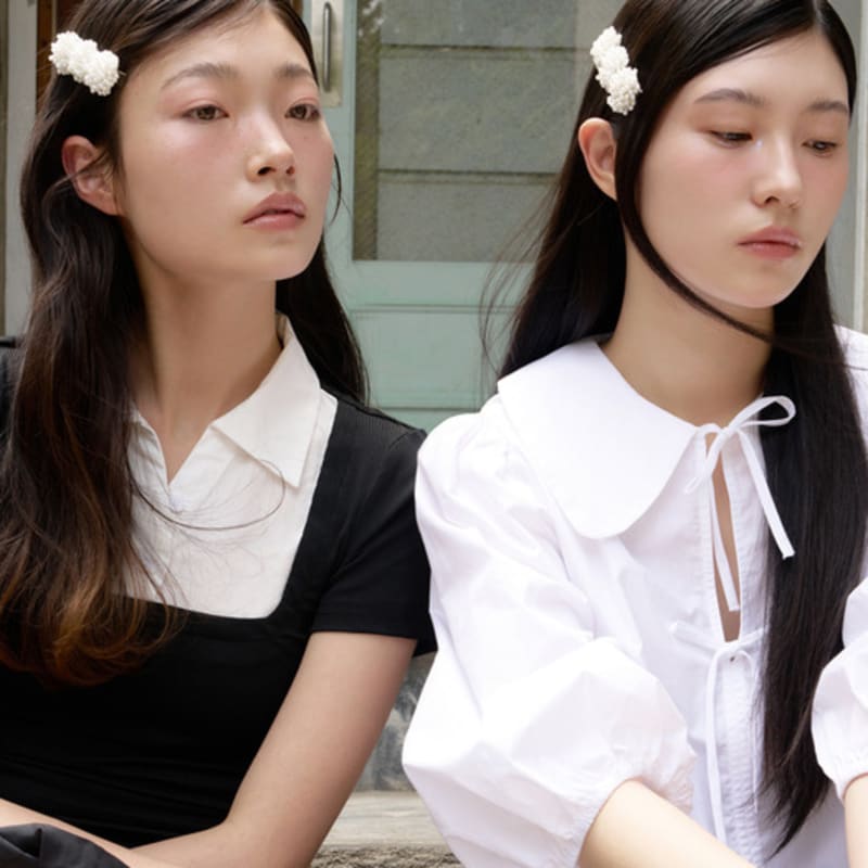 FANTASTIC PLANET Pearl Blossom Hair Pin