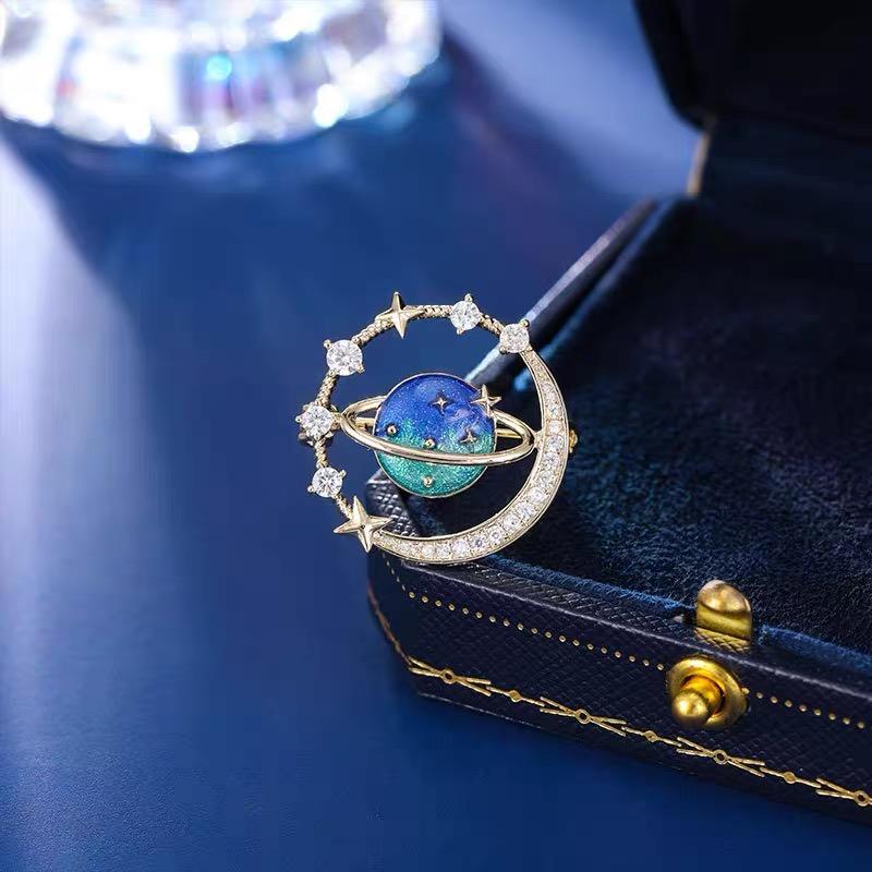 Star Sky Rhinestone Earth Brooch Pins for Women Men Enamel Full Zircon Deco Space Planet Badge Lapel Pin Gifts