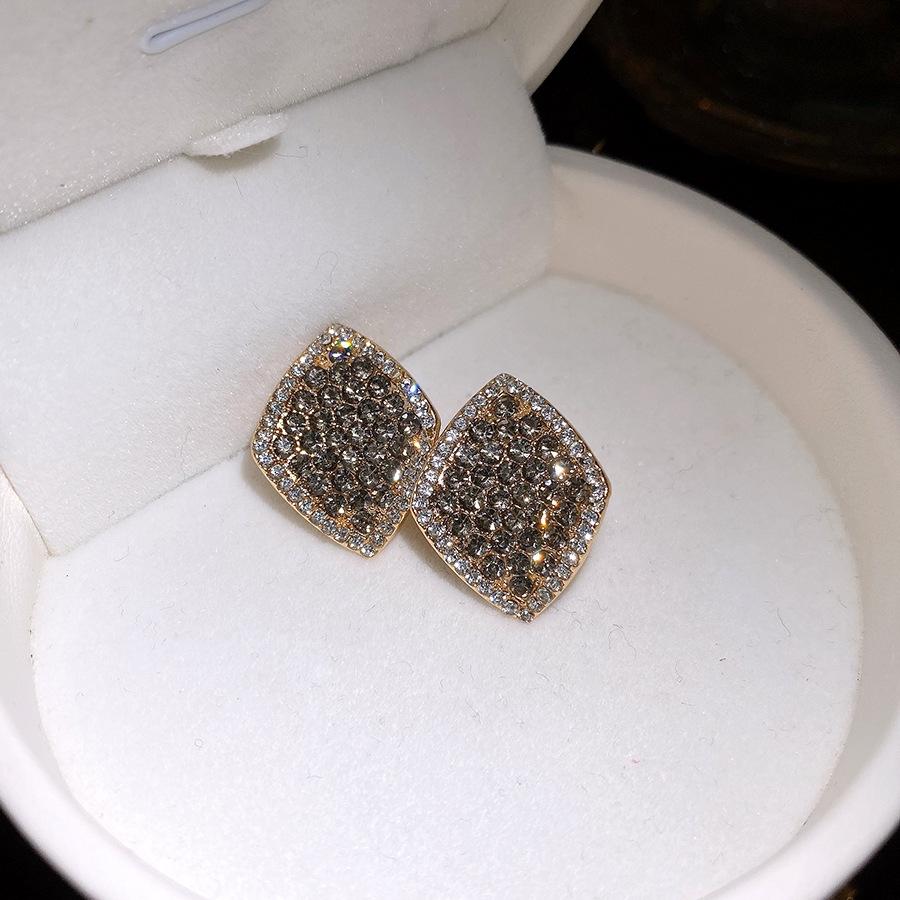 Twisted Crystal Stud Earrings Exquisite Luxury Ear Jewelry