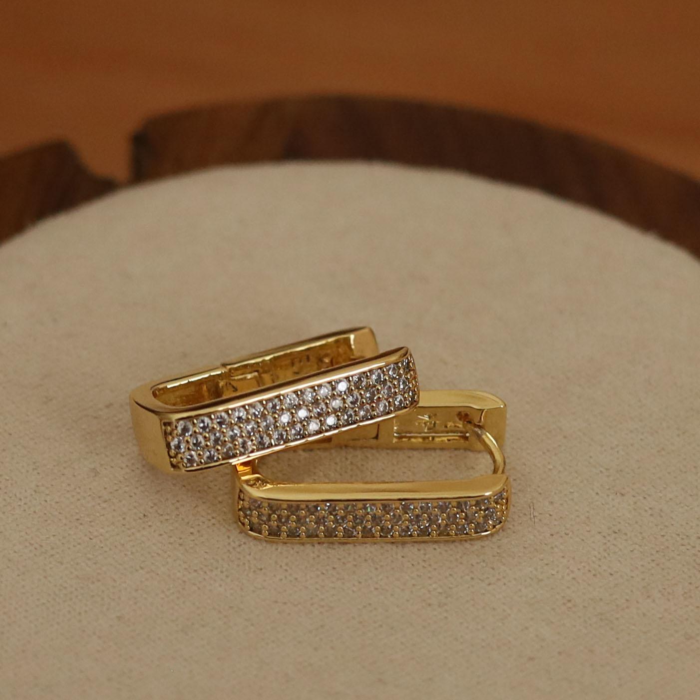 Brass Cubic Zirconia Trendy Hoop Earrings Women Engagement Party золотой