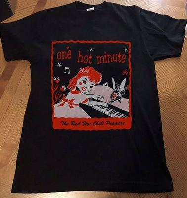 VINTAGE Red Hot Chili Peppers One Hot Minute 96 Black Men S-234XL T-shirt A043 Unisex T-Shirt