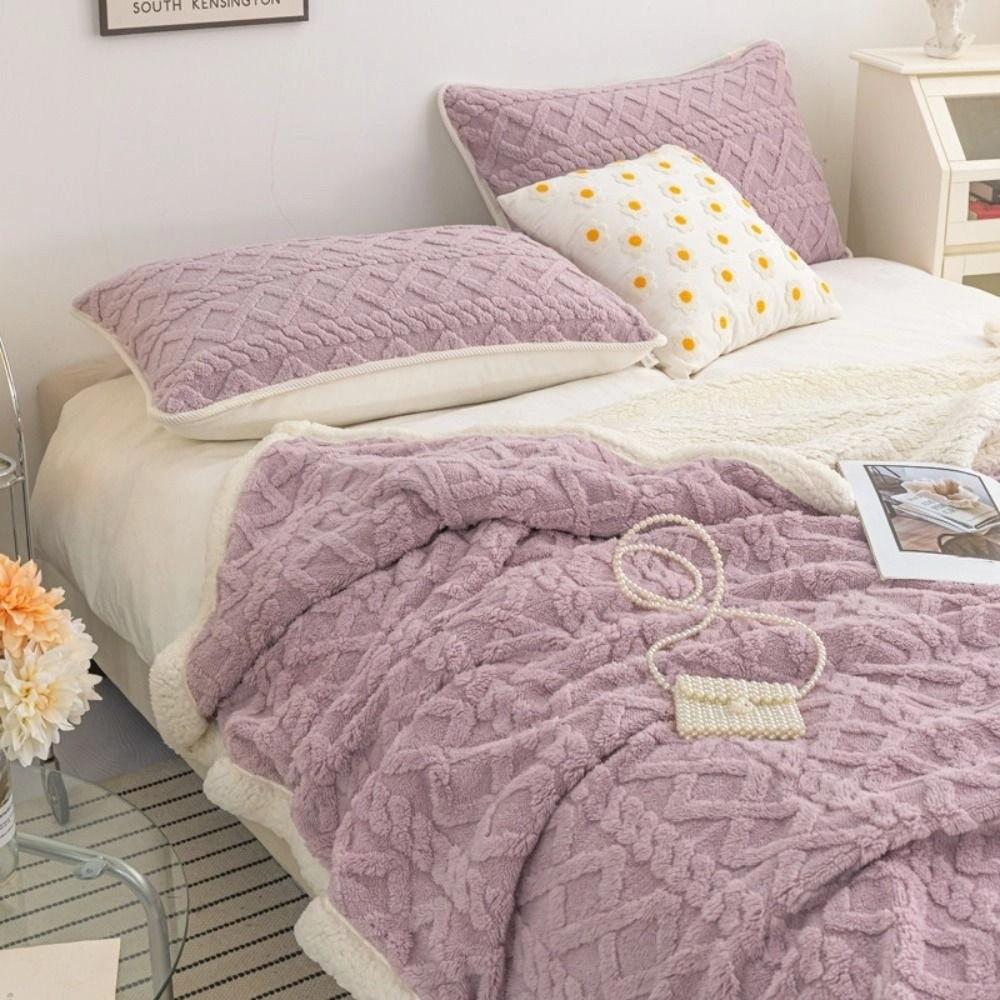 Jacquard Design Coral Velvet Blanket Thicked Office Nap Blanket Rhombus Flannel Blanket  Home