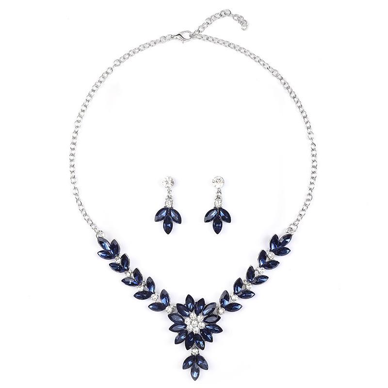 2022 Summer Retro Crystal Necklace & Earrings Set - European & American Fashion
