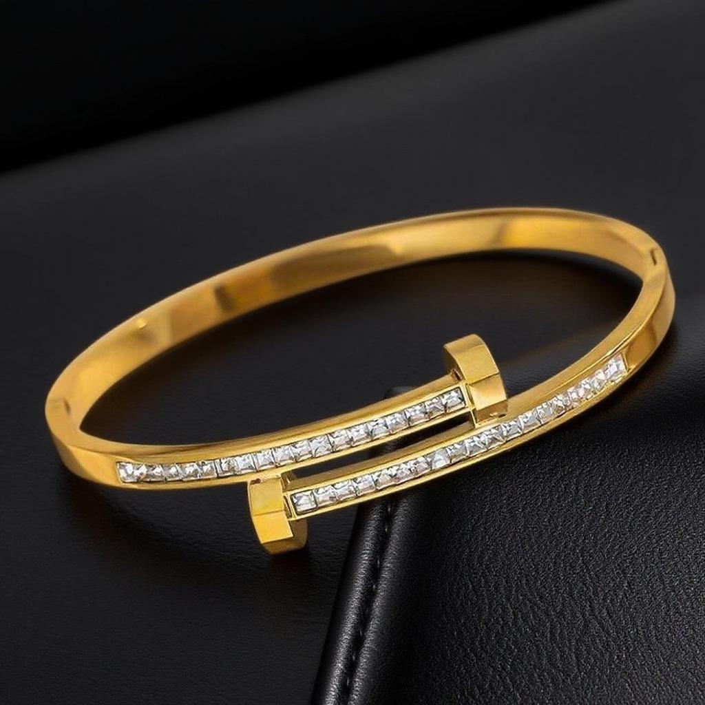 European Fashion Double-Headed Nail Bracelet with Diamonds - Colorfast Titanium Steel Wristband for Women