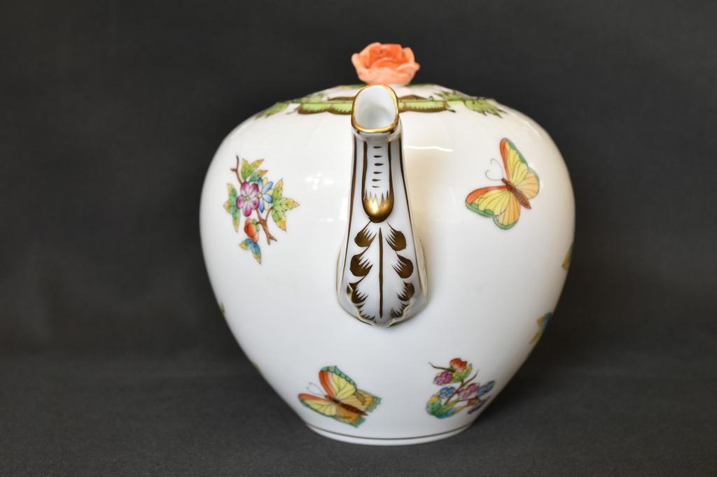 Herend VBO/Victoria Bouquet Teapot Made in Hungary Handpainted Vintage Rare