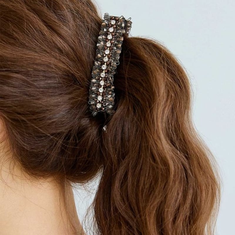 

Jean Paul Clarisse Hairy Crystal Banana Pin LFBA0027 brown