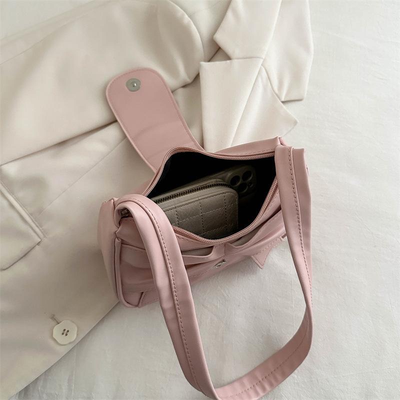A Stylish And Versatile PU Leather Shoulder Bag for Women Cute Bow Decor Solid Color Underarm Bag Perfect for Both Casual And Chic Looks. AVE