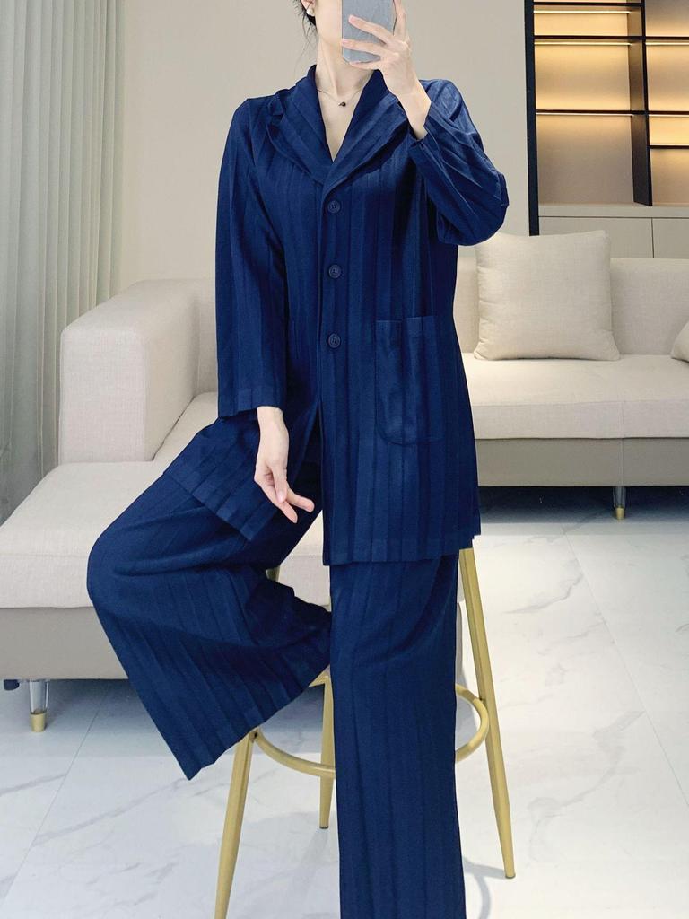 Women's High-End Pleated Pinstripe Wide-Leg Pants Set - Spring/Autumn Plus Size Slimming Suit
