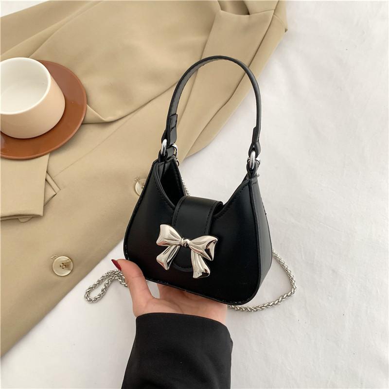 Trendy Single Shoulder Handbag Simple Earphone Bag Korean 2024 New Butterfly Bow Chain Crossbody Bag Women Black