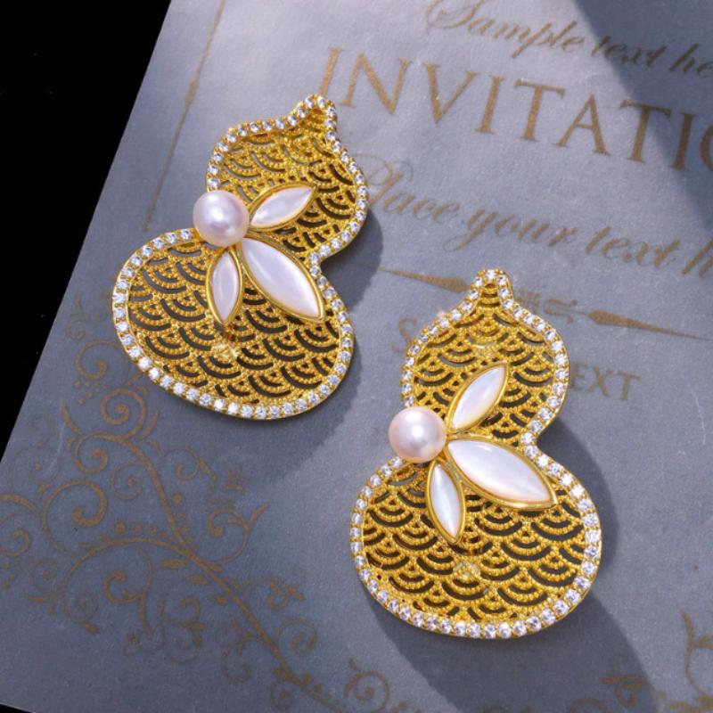 New Chinese Style Hollow Gourd Pearl Elegant Suit Brooch For Women Clothing Coat Corsage Jewelry Accessories Gifts