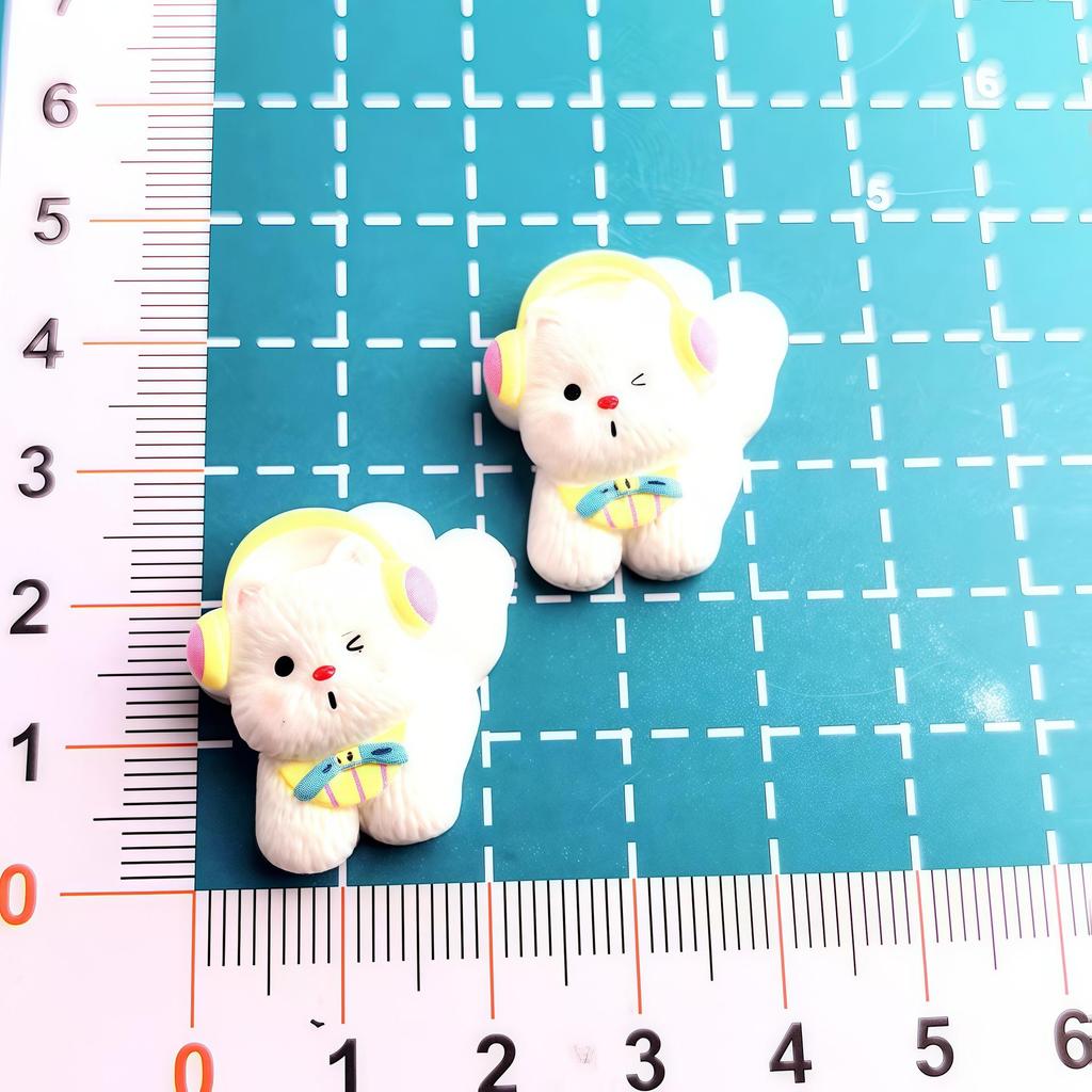 Miniature Puppy Figurine Keychain for DIY Dollhouse & Desktop Decoration