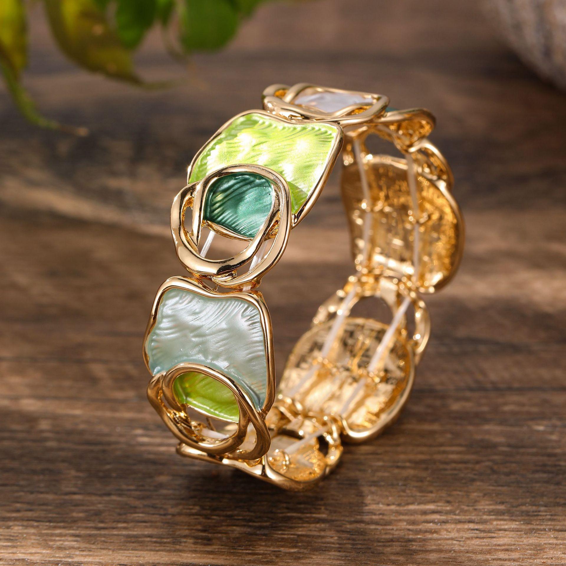 Ladies  Hollow Geometric Square Elastic Bracelet Emerald oval