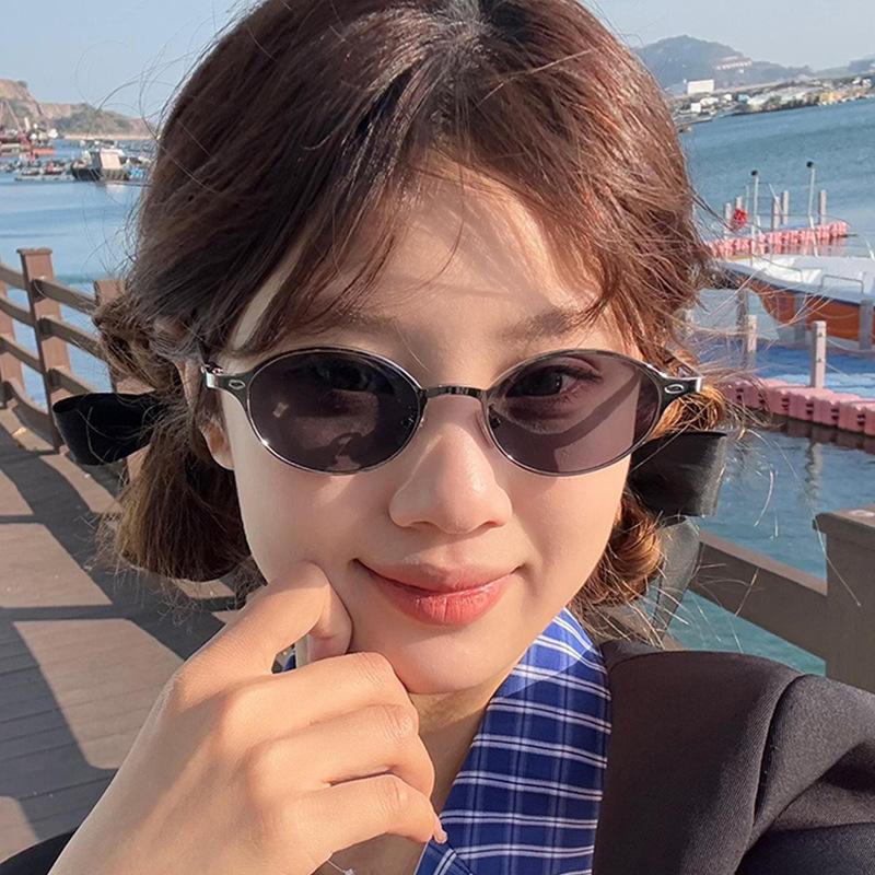 Korean Fashion Women Sunglasses Oval Shape UV400 Protection Outdoor Sun Glasses Vintage Retro Sunglass for Men