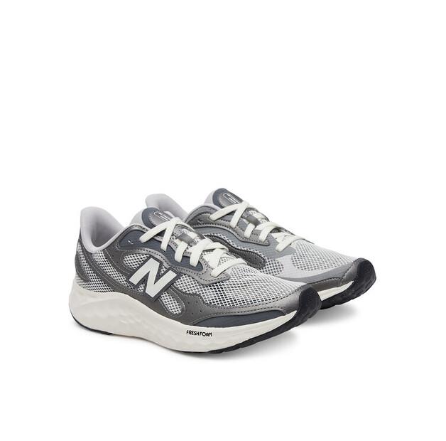 Беговые кроссовки New Balance Arishi